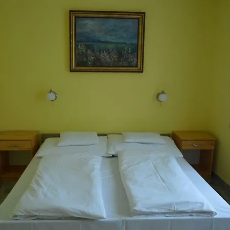 Varga Apartman Heviz Exterior photo