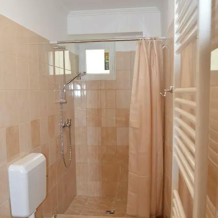Varga Apartman Heviz Exterior photo