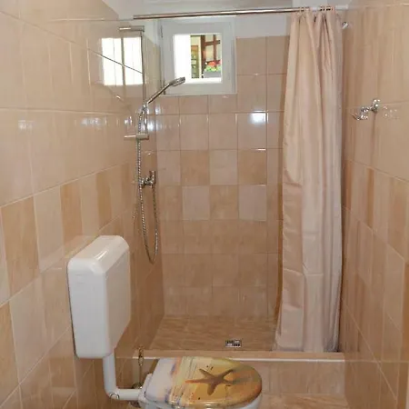 Varga Apartman Heviz Exterior photo