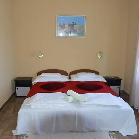 Varga Apartman Heviz Exterior photo