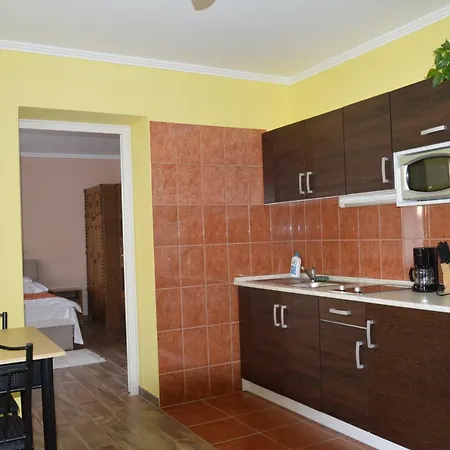 Varga Apartman Heviz Exterior photo