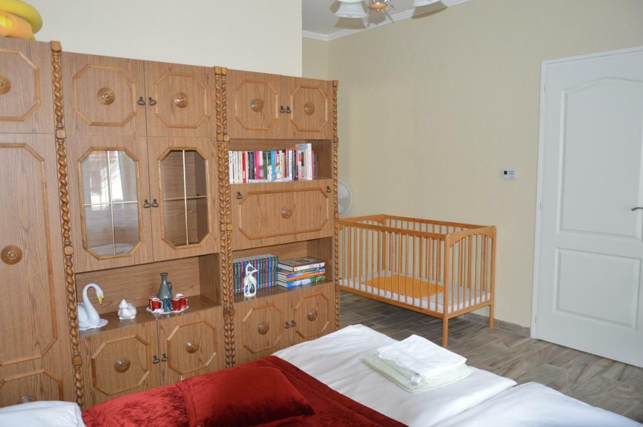 Varga Apartment *