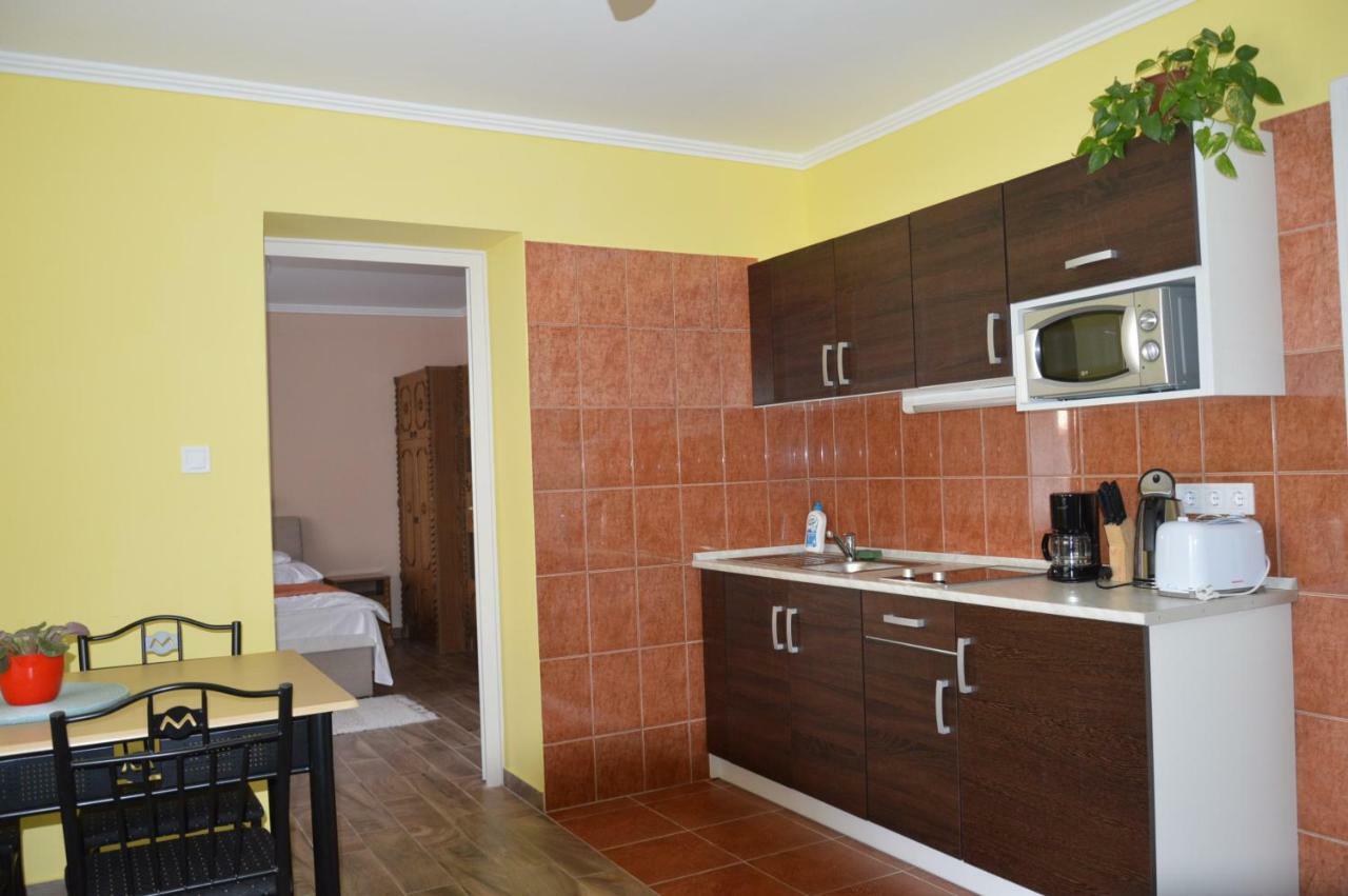 Apartment Varga *